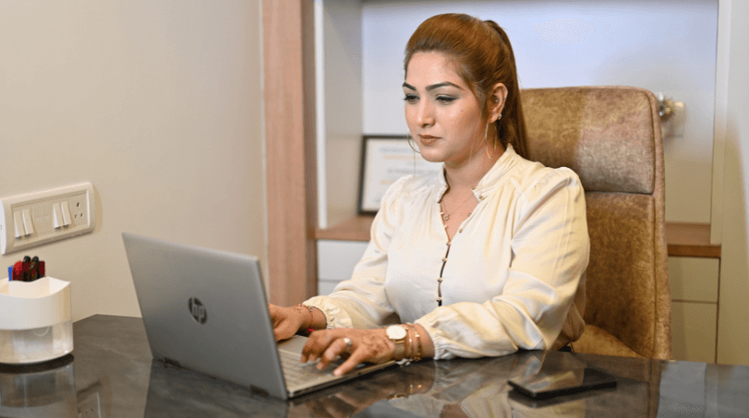 Dentist discussing a personalized treatment plan with patient.
